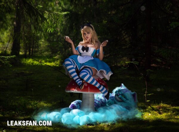 Kalinka Fox - Alice (Alice in Wonderland) - 37