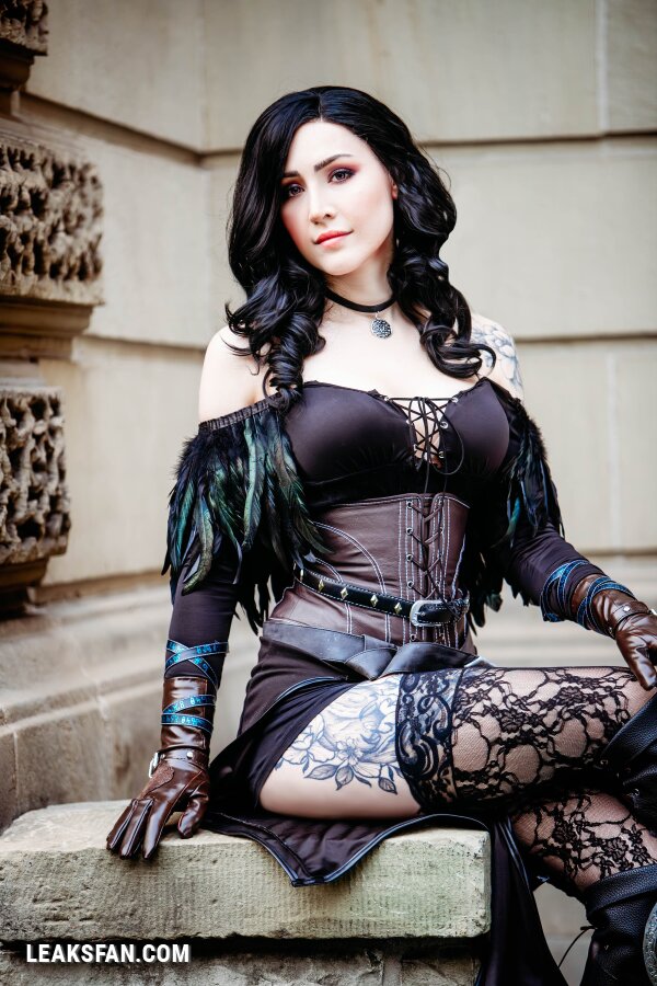 Luxlo Cosplay - Yennefer - 24