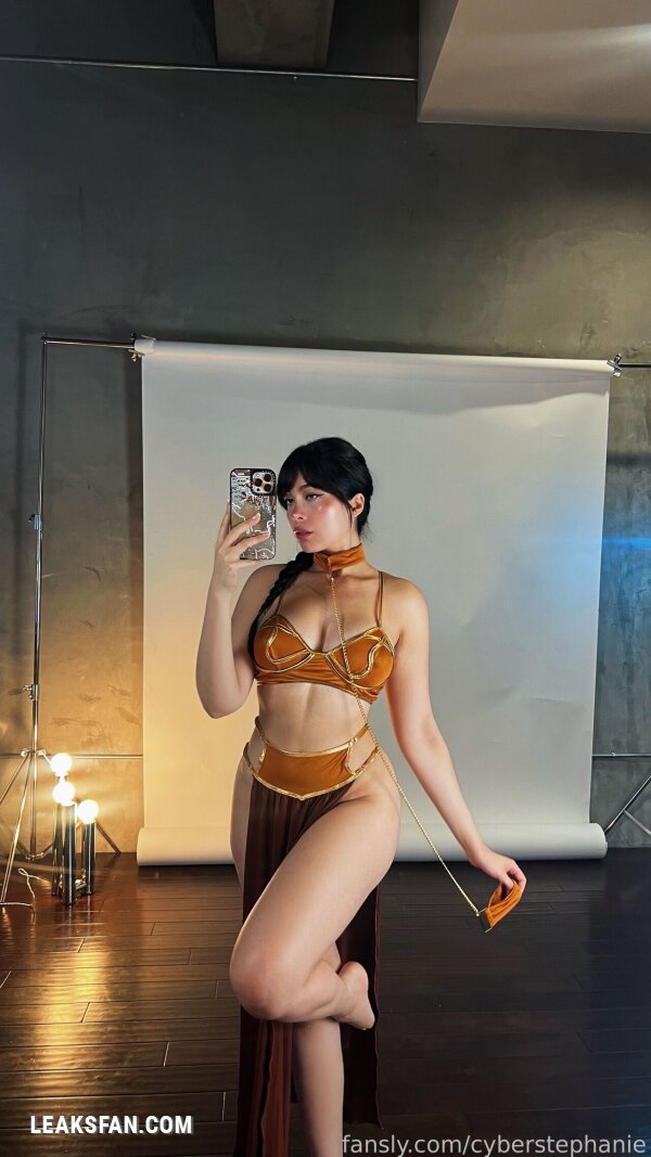 Cyberstephanie - Slave Leia - 6