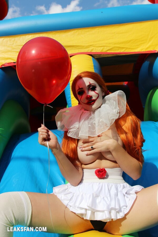 Holly Wolf - Pennywise - 2