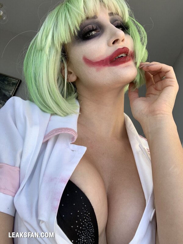 Holly Wolf - Joker - 1