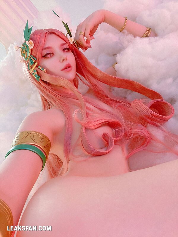 Vinnegal - Aphrodite (Random Cosplay) - 26