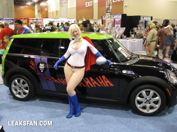 POWERGIRL - Lady Wolf Star - 2