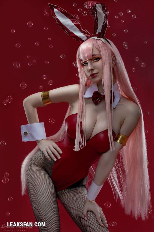 Hologana - Bunny Zero Two - 1