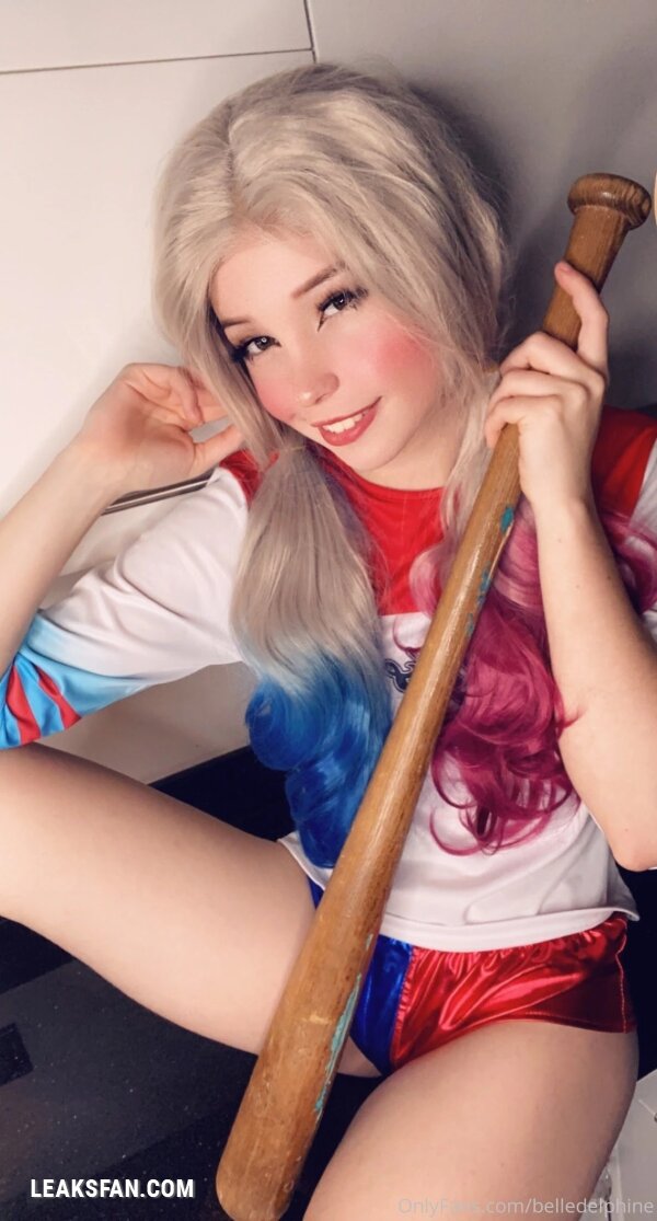 Belle Delphine - Harley Quinn - 1