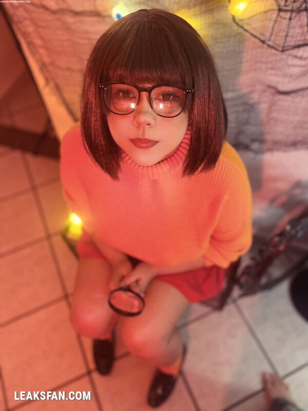 Velma Scooby Doo - 18