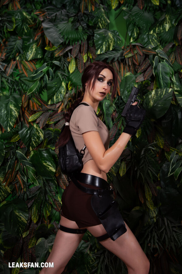 Lera Himera - Lara Croft - 32