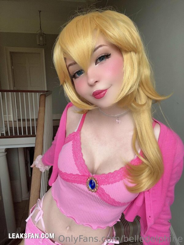 Belle Delphine - Princess Peach - 15