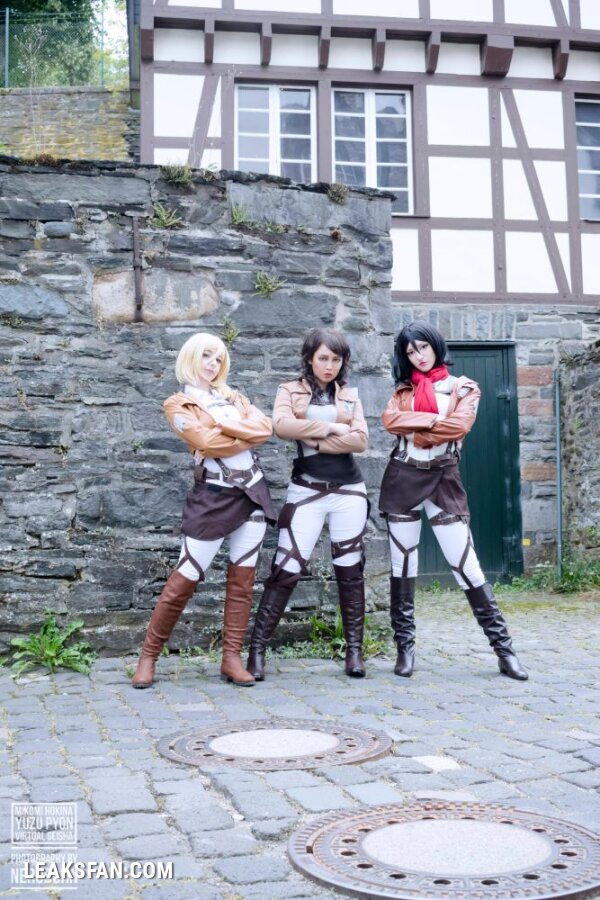 Mikomi Hokina, Virtual Geisha &amp;amp; Yuzupyon - Mikasa, Historia &amp;amp; genderbend Eren (Shingeki no kyojin) - 0