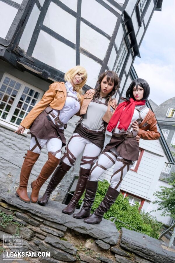 Mikomi Hokina, Virtual Geisha &amp;amp; Yuzupyon - Mikasa, Historia &amp;amp; genderbend Eren (Shingeki no kyojin) - 1