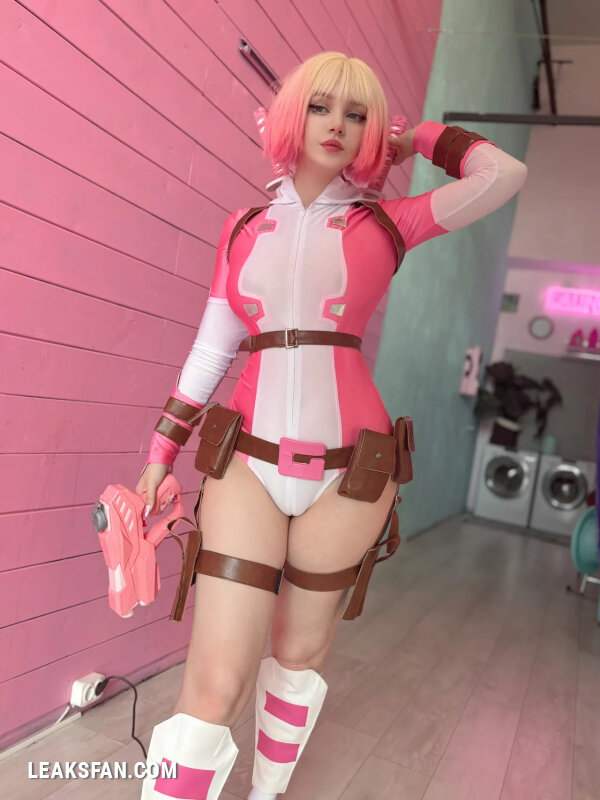 Ulichan - Gwenpool - 22