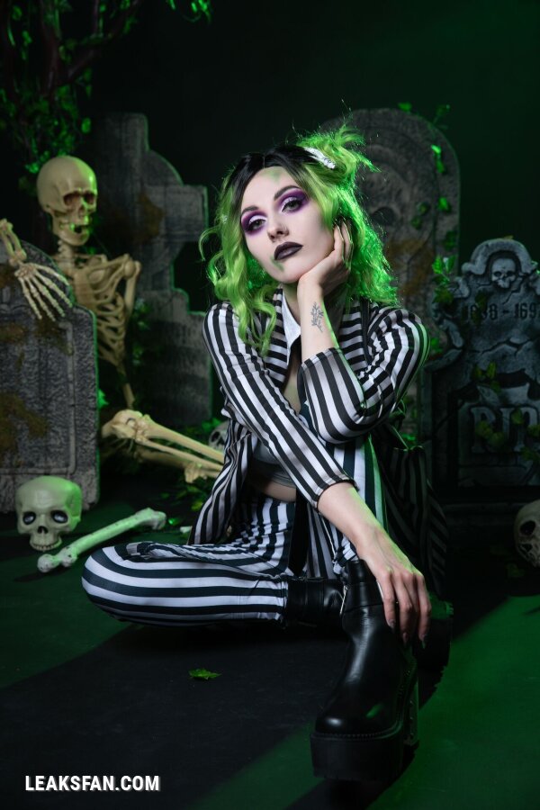 Rolyatistaylor - Beetlejuice - 42