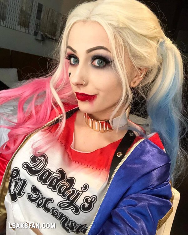 RolyatIsTaylor - Harley Quinn - 15