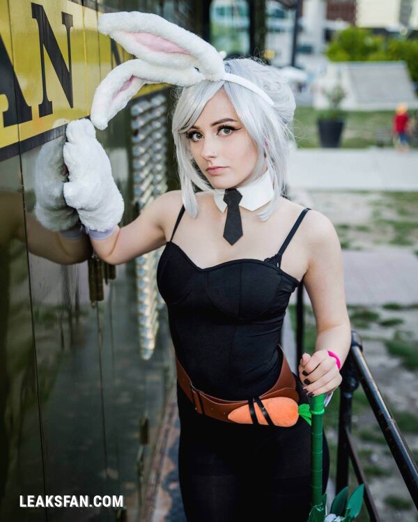 RolyatIsTaylor - Battle Bunny Riven - 7