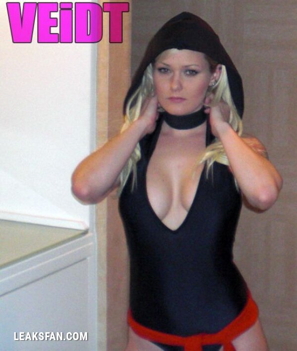 Veidt - Jessica as Ms. Marvel - 1