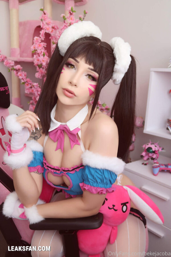 Beke Jacoba - DVa Keyhole - 2